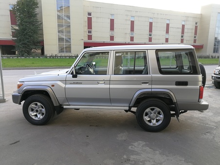 Тойота Ленд Крузер 76 Toyota Land Cruiser 76
