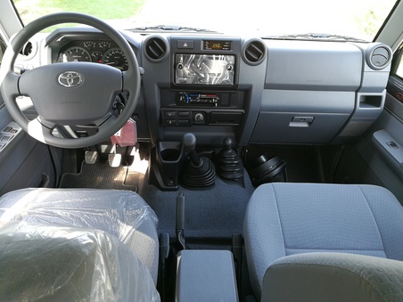 Тойота Ленд Крузер 76 Toyota Land Cruiser 76