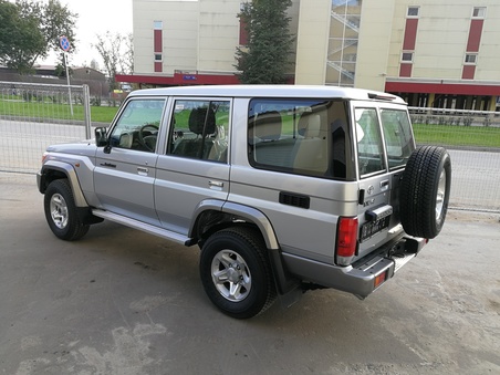 Тойота Ленд Крузер 76 Toyota Land Cruiser 76